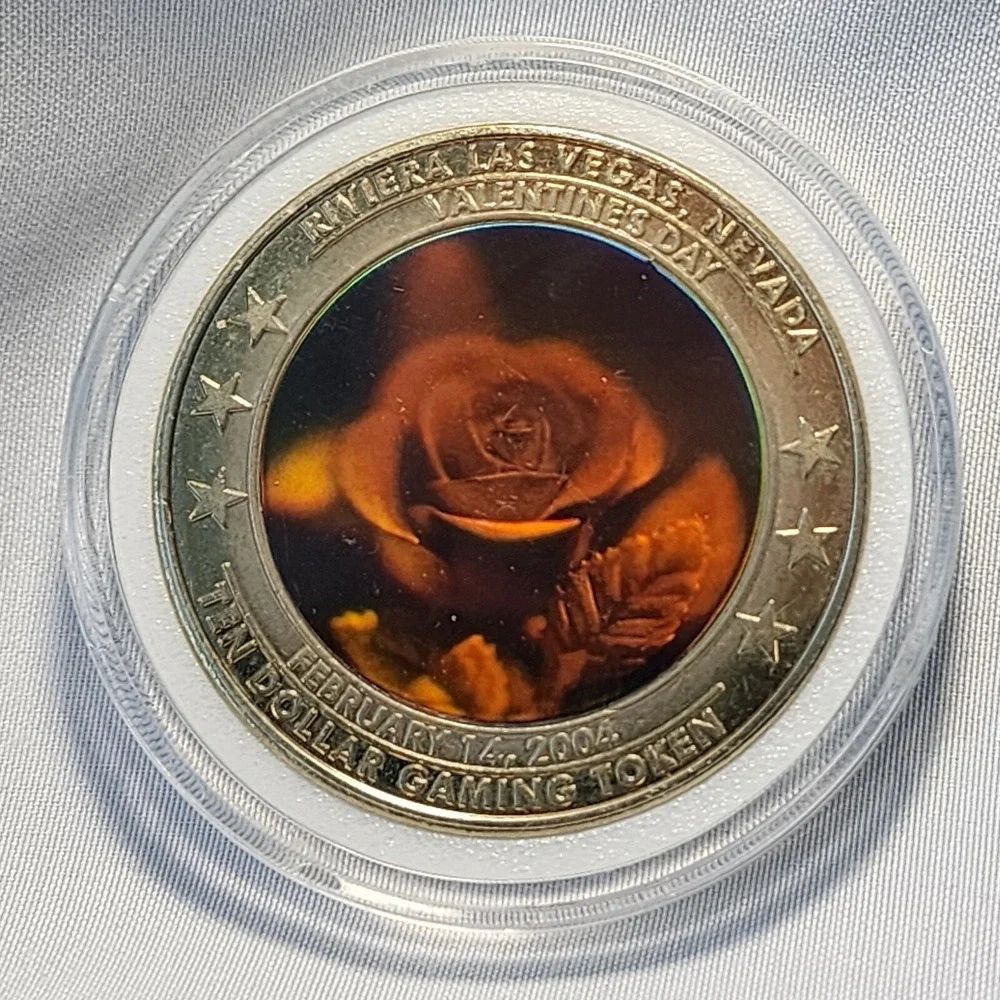 Riviera Casino Holographic $10‎ Dollar Token Chip 1/750 Valentines Day 2004 Rare